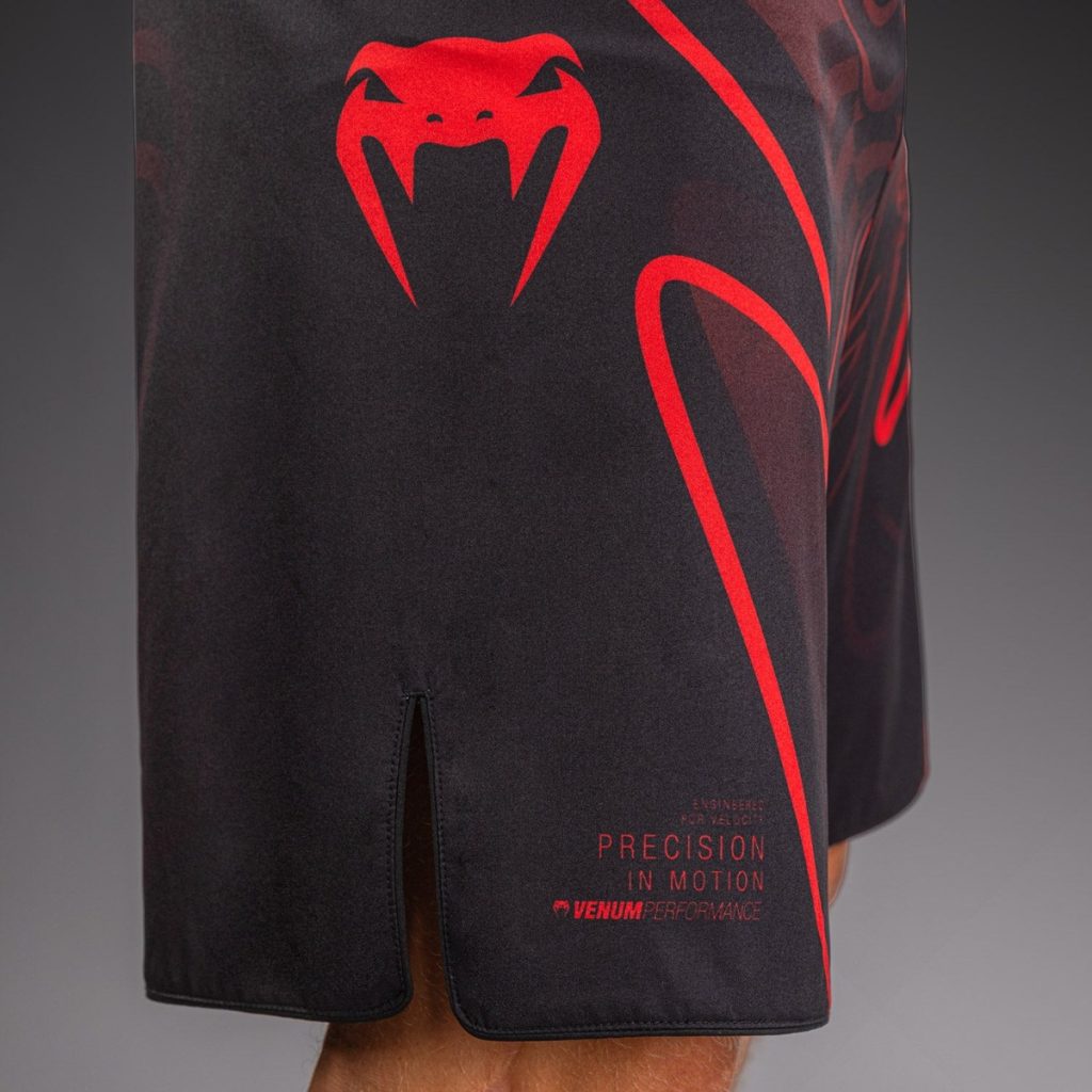 Шорти Venum Crimson Viper 2.0 Fightshorts Black/Red – детайл