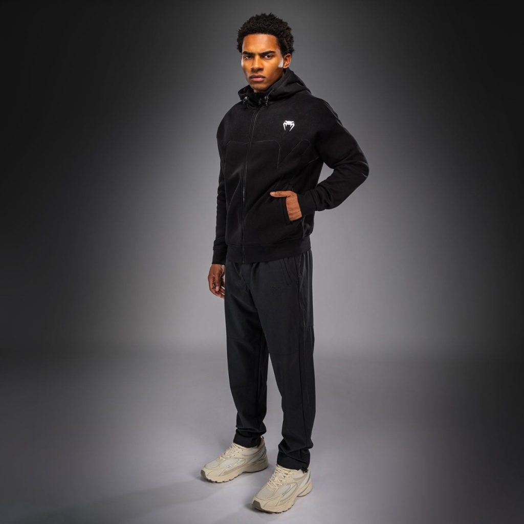Спортен Екип Venum Attack Fleece & Weave Black – горнище – детайл яка