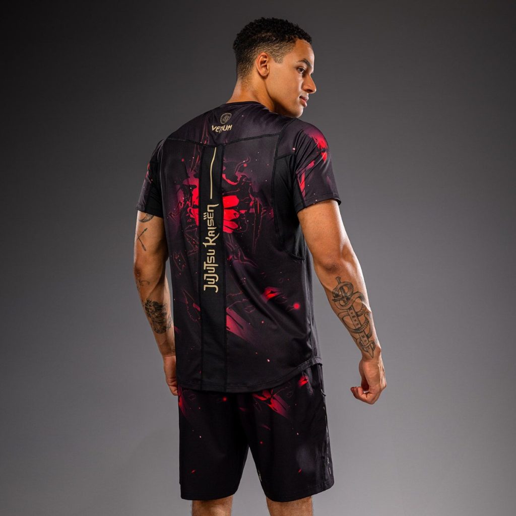 Тениска Jujutsu Kaisen x Venum Itadori Dry-Tech Black/Red – отстрани