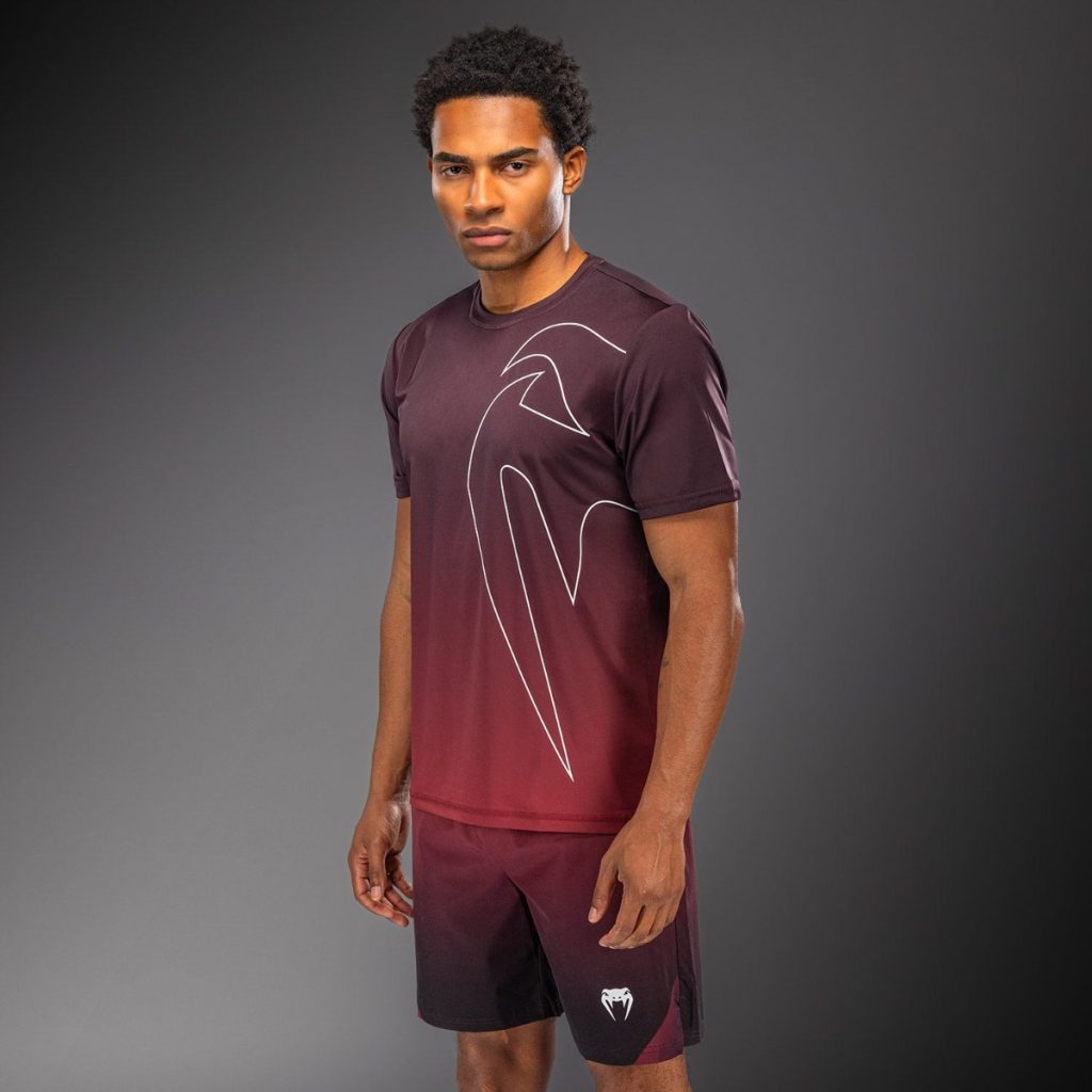 Тениска Venum Giant Shift Dry Tech Black/Red – под ъгъл