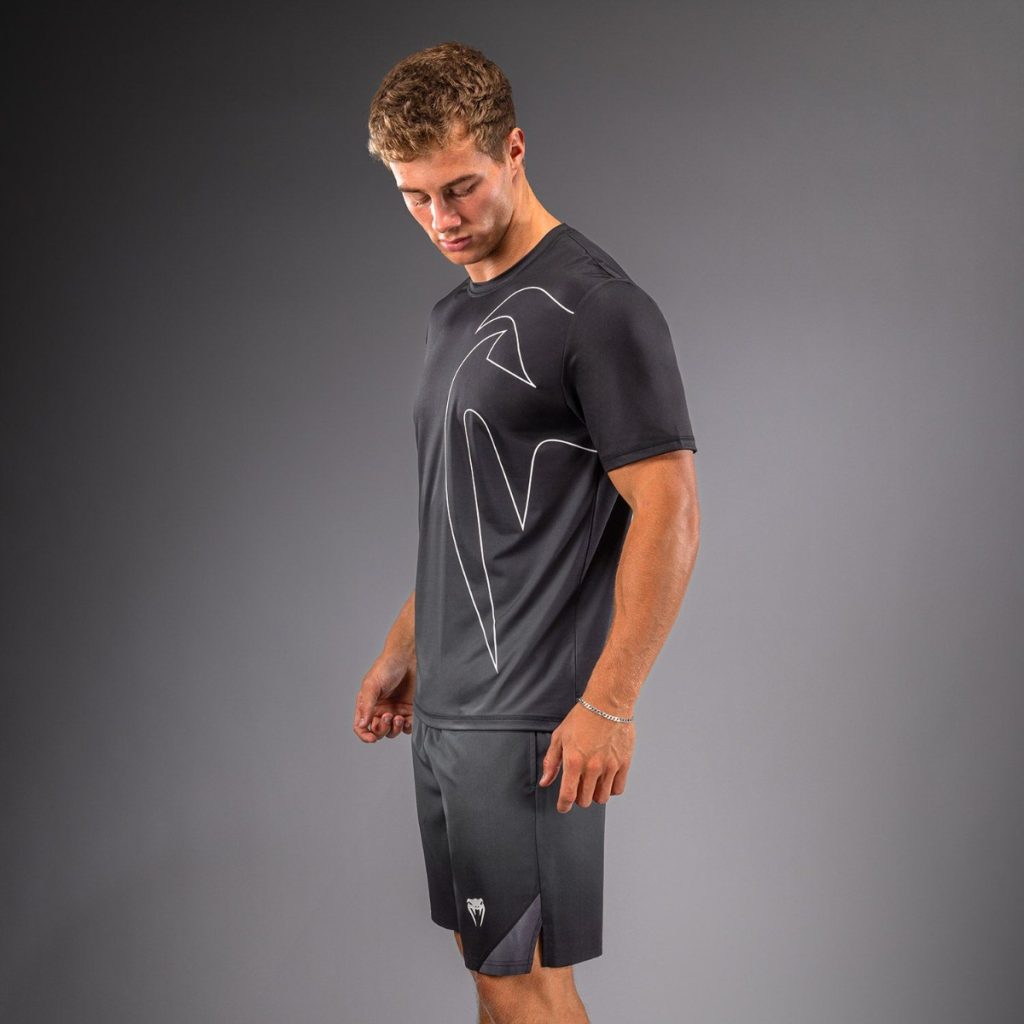 Тениска Venum Giant Shift Dry Tech Black/Grey – в движение