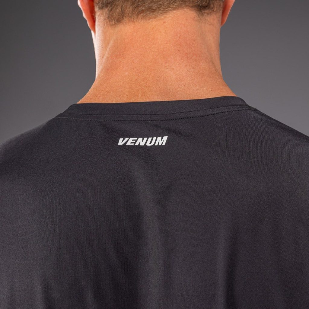 Тениска Venum Giant Shift Dry Tech Black/Grey – детайл на гърба