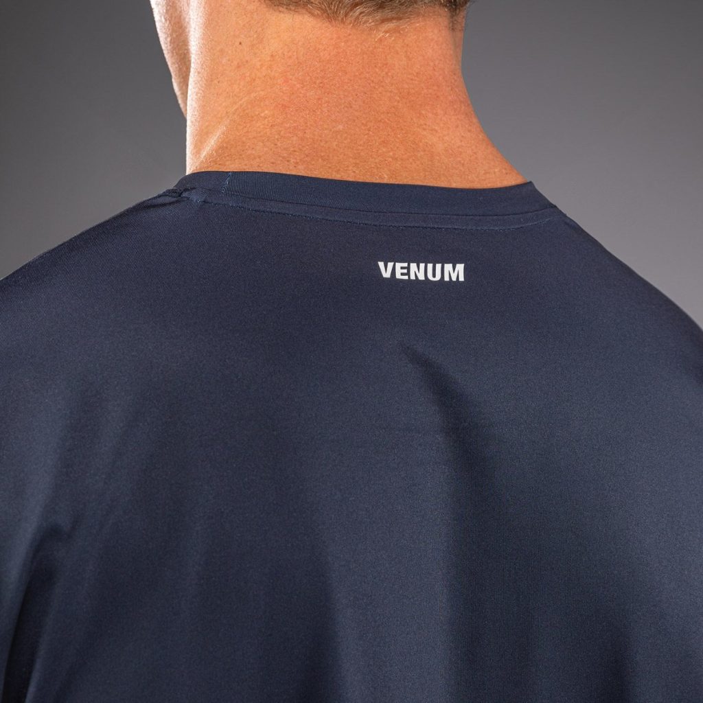 Тениска Venum Giant Shift Dry Tech Dark Navy/Blue – детайл на гърба